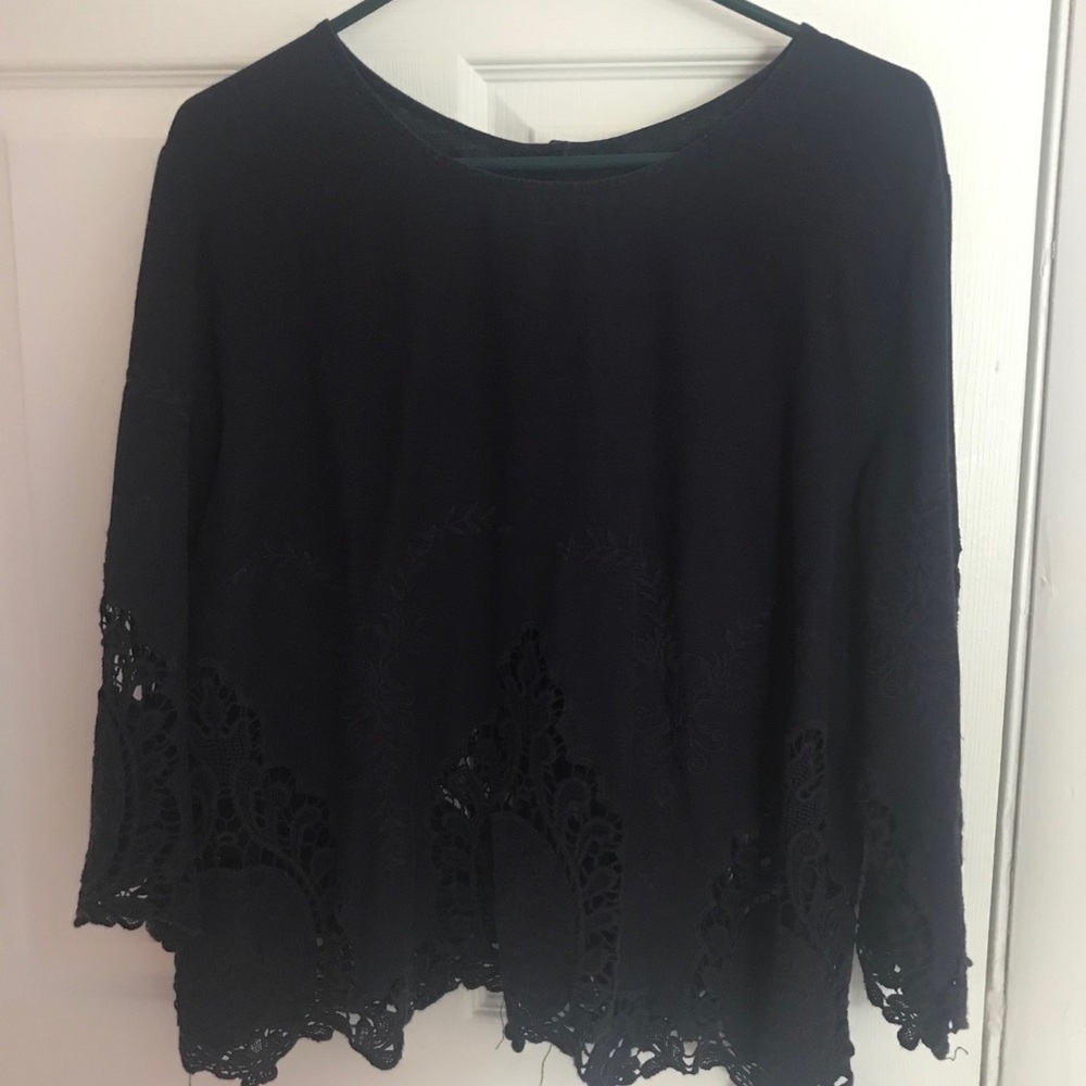 Lacey top